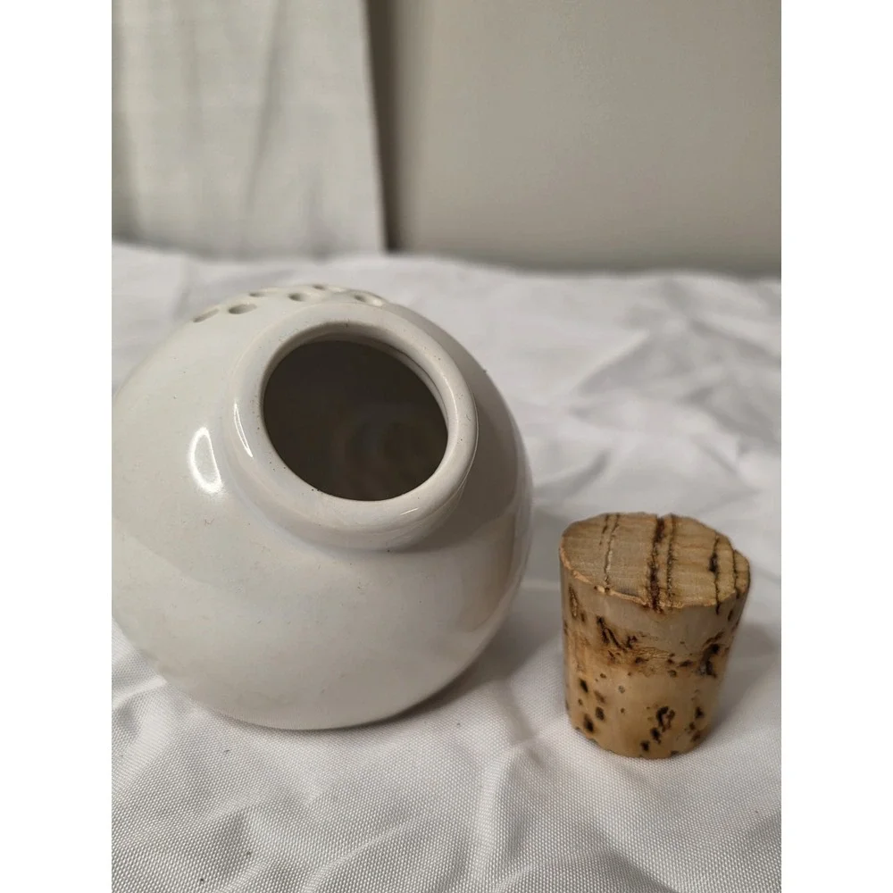 VINTAGE McCOY POTTERY SHAKER CORK JAR PARMESAN CHEESE POTPOURRI FRIDGE BAKING SO